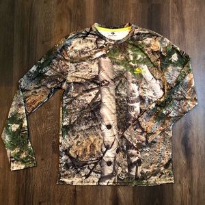 Men’s Mossy Oak Long Sleeve Camo Shirt